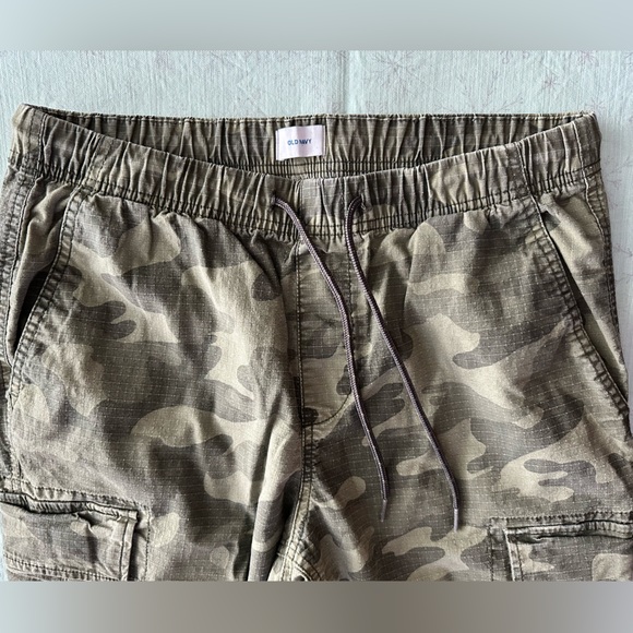 OLD NAVY Cargo Camouflage Pants - Picture 2 of 6